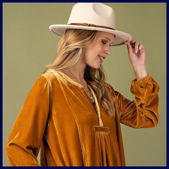 EASEL Long Sleeve Luxury Soft Velvet V-Neck Dress With Balloon Sleeve & Pockets - Picture 10 of 16